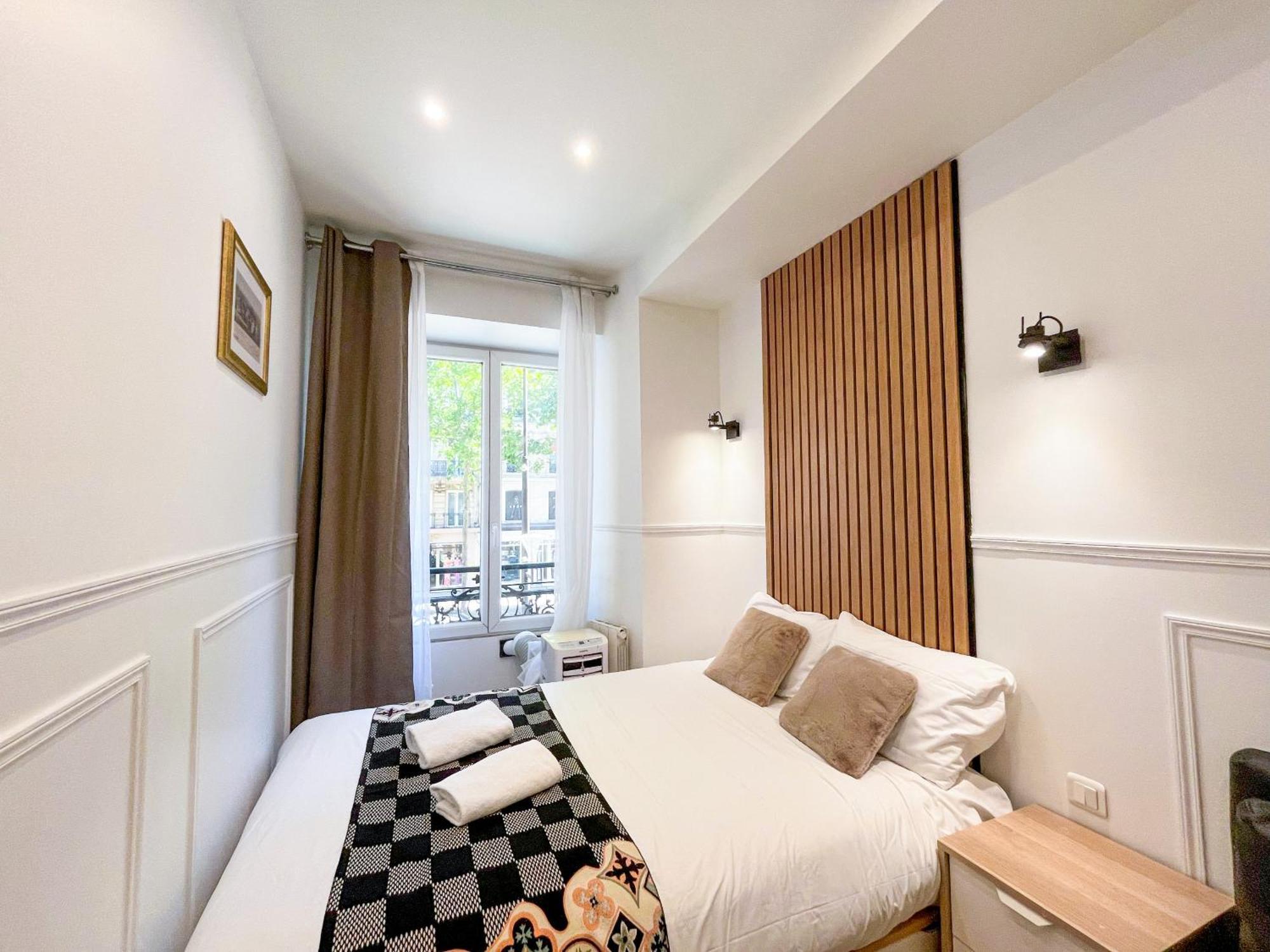 81 - Luxe Sebastopol Apartment Paris